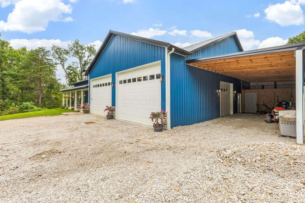 Photo of 3299 Chicken Coop Hill Road SE, Lancaster, OH 43130 (MLS # 226032222)