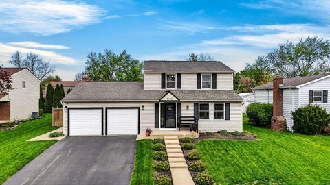 Photo of 4100 Sassafras Court, Grove City, OH 43123 (MLS # 226012086)
