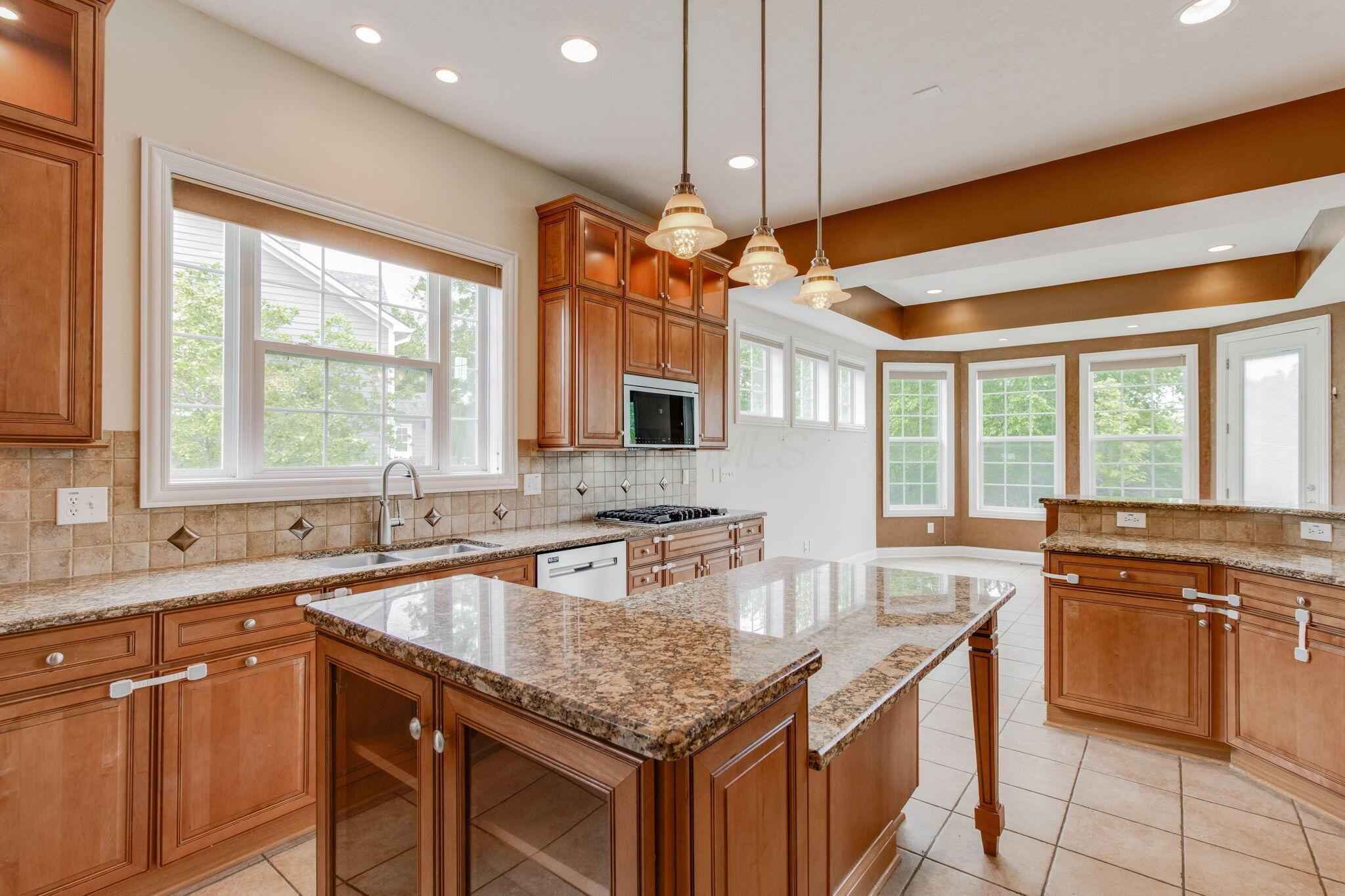 2898 Braden Way, Blacklick, Ohio image 9