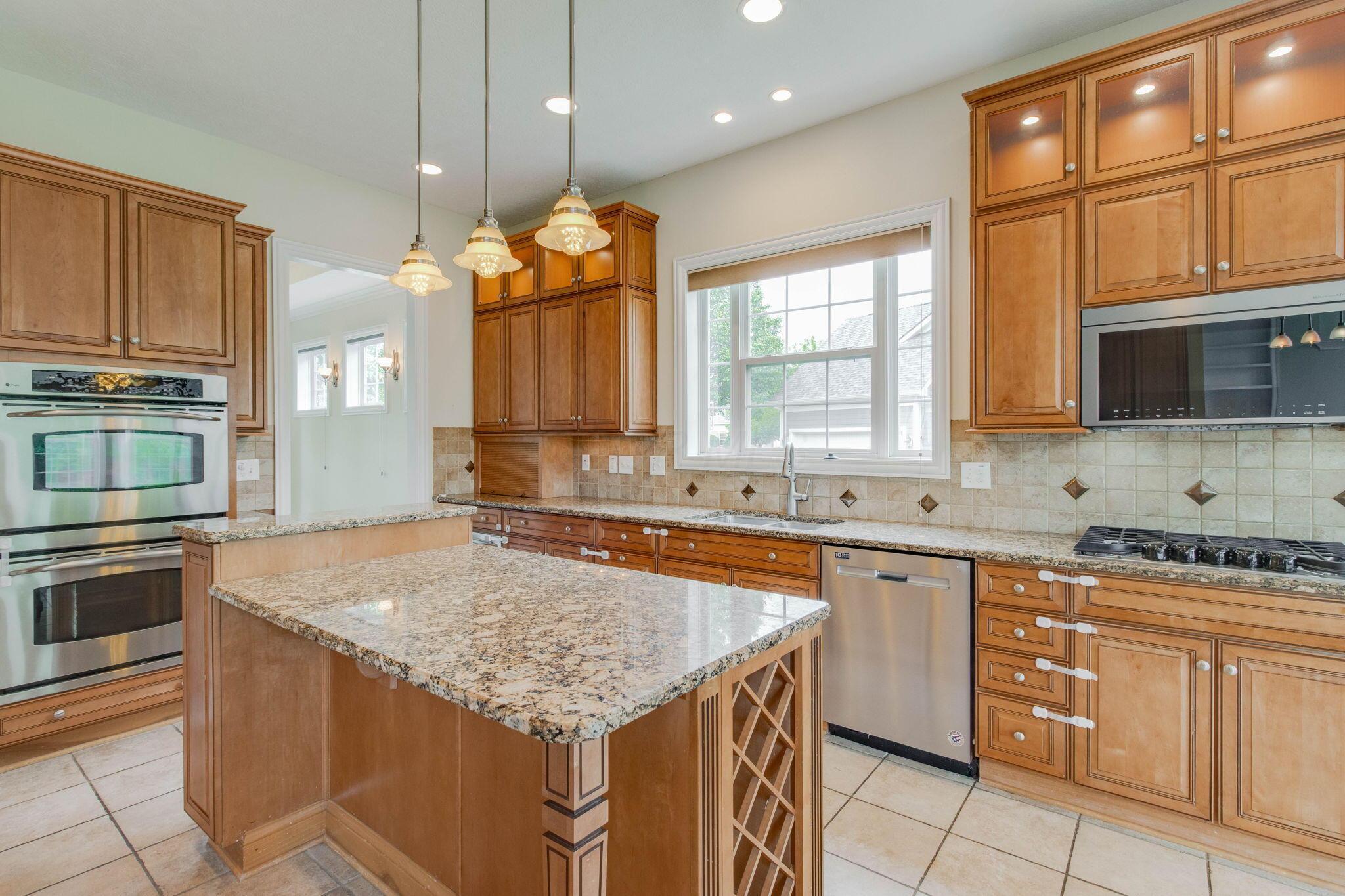 2898 Braden Way, Blacklick, Ohio image 11