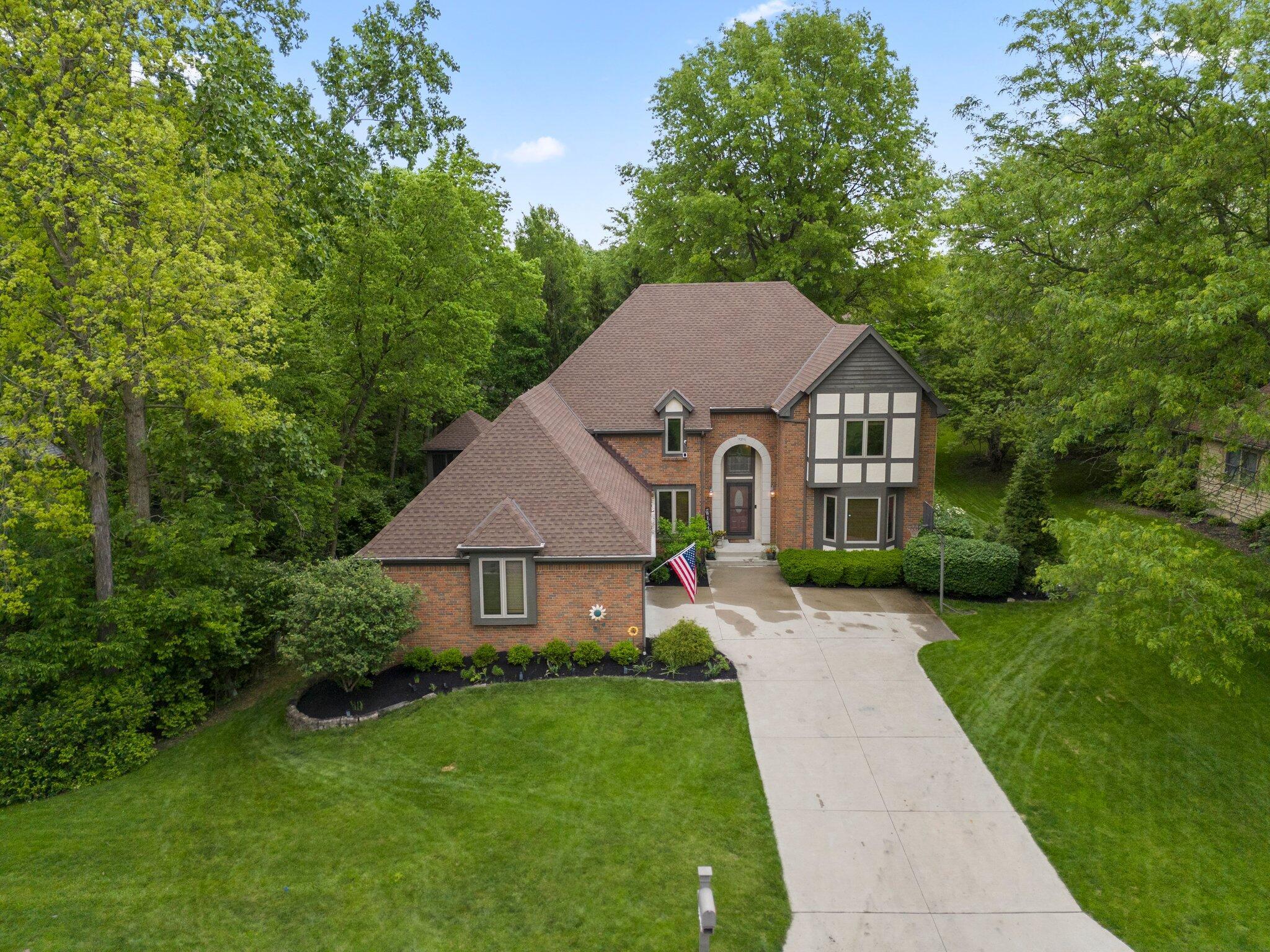 9394 Din Eidyn Drive, Dublin, Ohio image 2