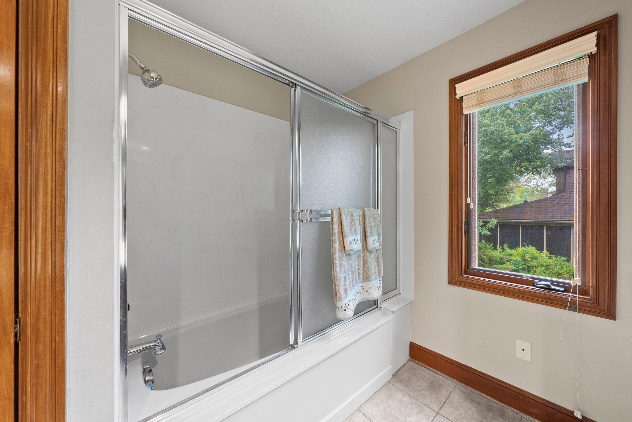 9394 Din Eidyn Drive, Dublin, Ohio image 39