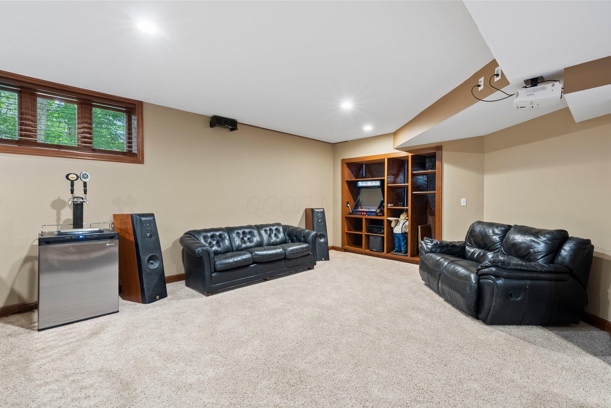 9394 Din Eidyn Drive, Dublin, Ohio image 46