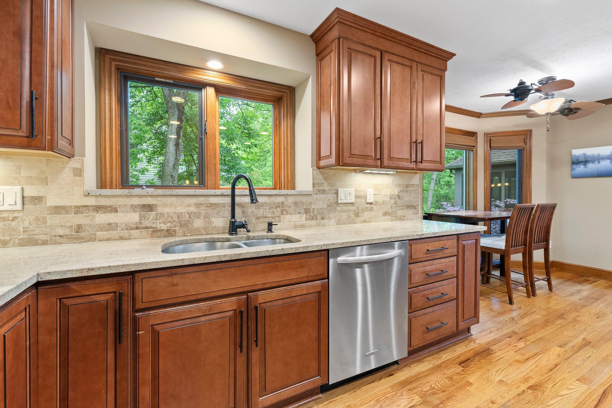 9394 Din Eidyn Drive, Dublin, Ohio image 18