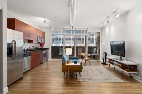 Photo of 100 E Gay Street 501 #501, Columbus, OH 43215 (MLS # 226013174)