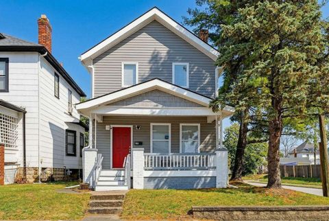 Photo of 749 Siebert Street, Columbus, OH 43206 (MLS # 226016719)