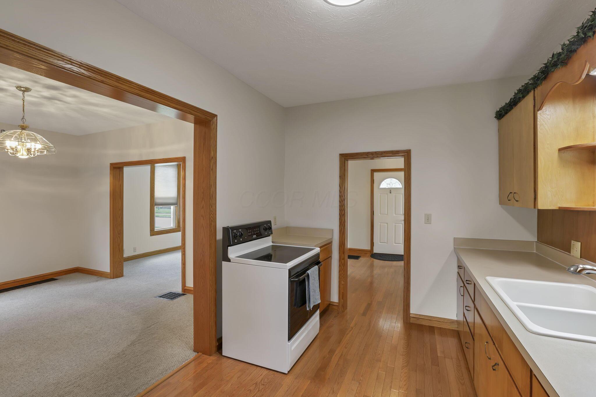 520 Oakwood Avenue, Lancaster, Ohio image 17
