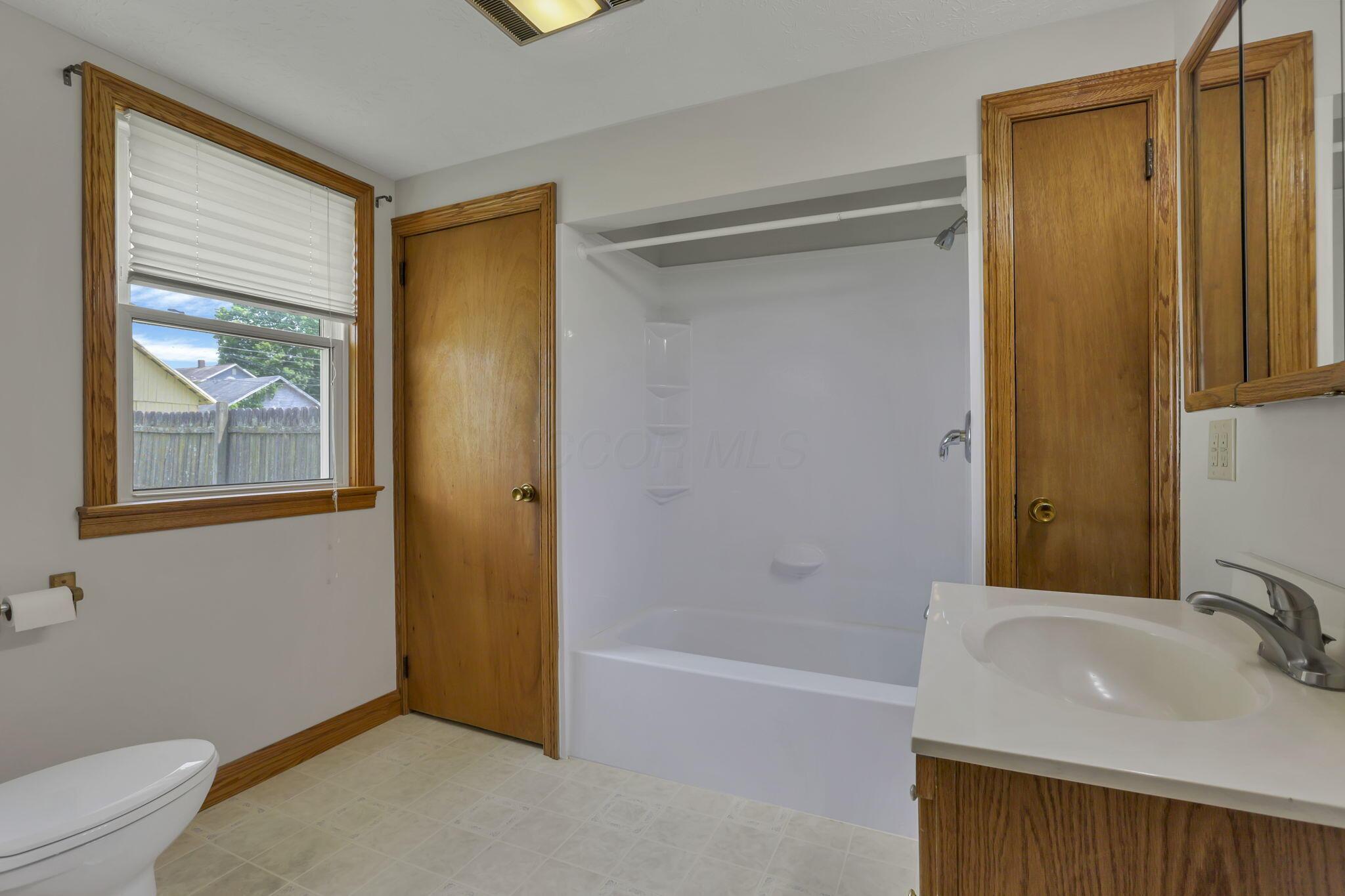 520 Oakwood Avenue, Lancaster, Ohio image 21