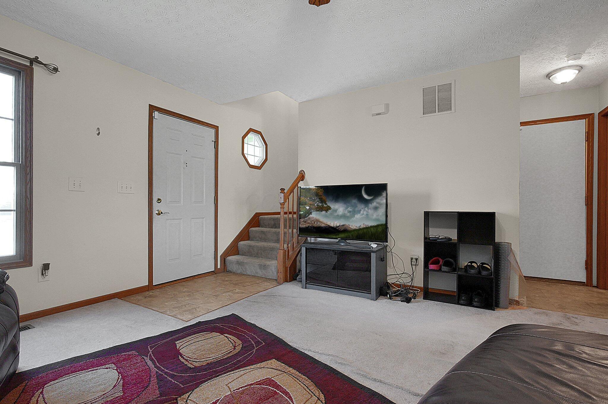 7437 Tyler Henry Court, Canal Winchester, Ohio image 10
