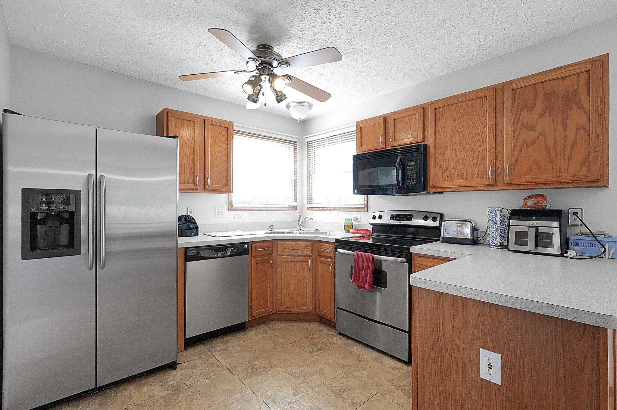 7437 Tyler Henry Court, Canal Winchester, Ohio image 5