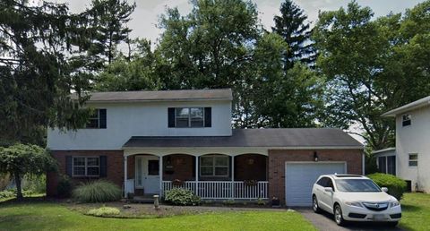 Photo of 1539 Southwood Avenue, Reynoldsburg, OH 43068 (MLS # 226025670)