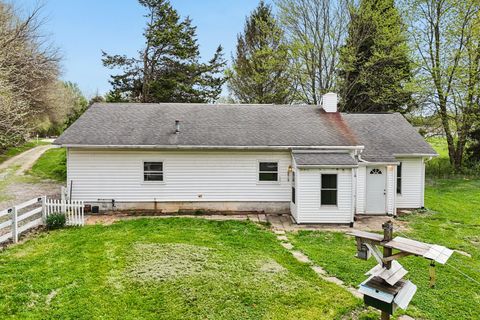 Photo of 12459 Saylor Road NW, Baltimore, OH 43105 (MLS # 226013082)