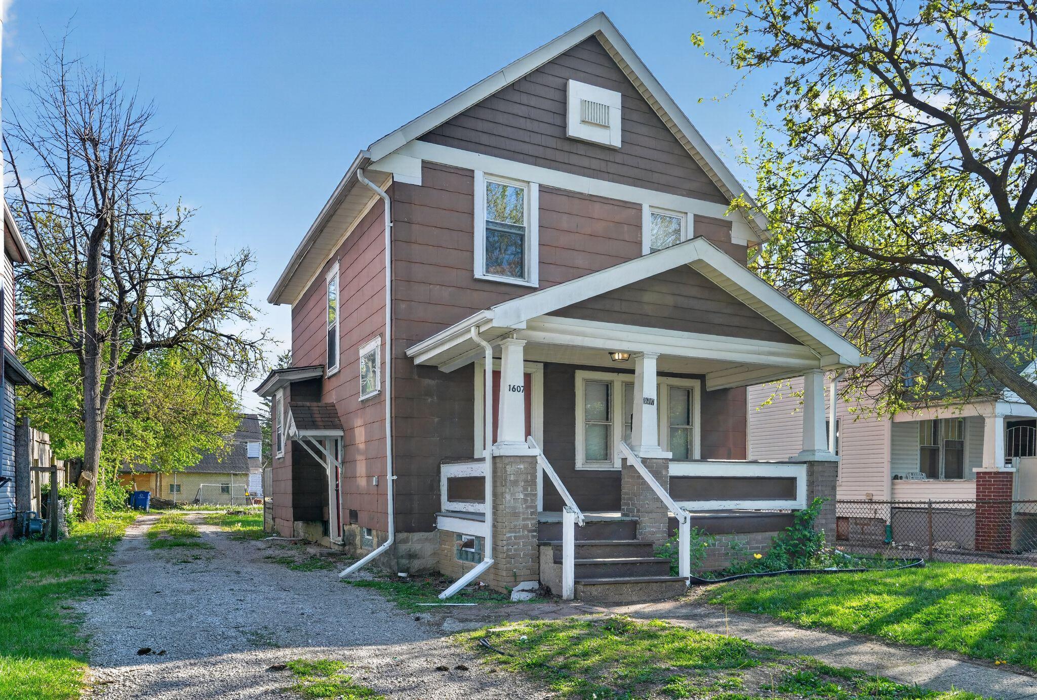 1607 Briarwood Avenue