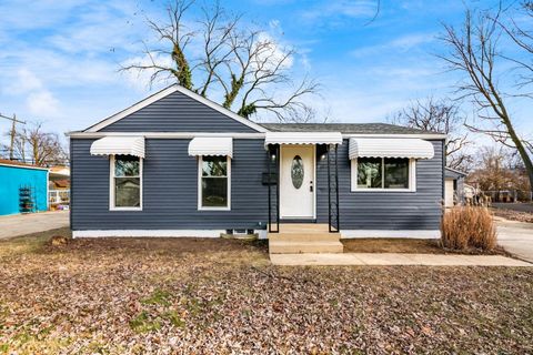 Photo of 6336 Archmere Square E, Columbus, OH 43229 (MLS # 226002287)