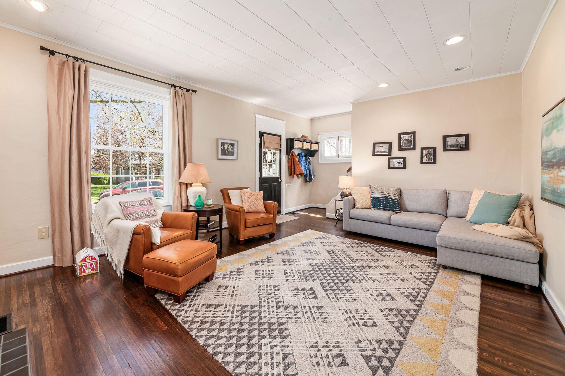 765 Grandon Avenue, Columbus, Ohio image 2
