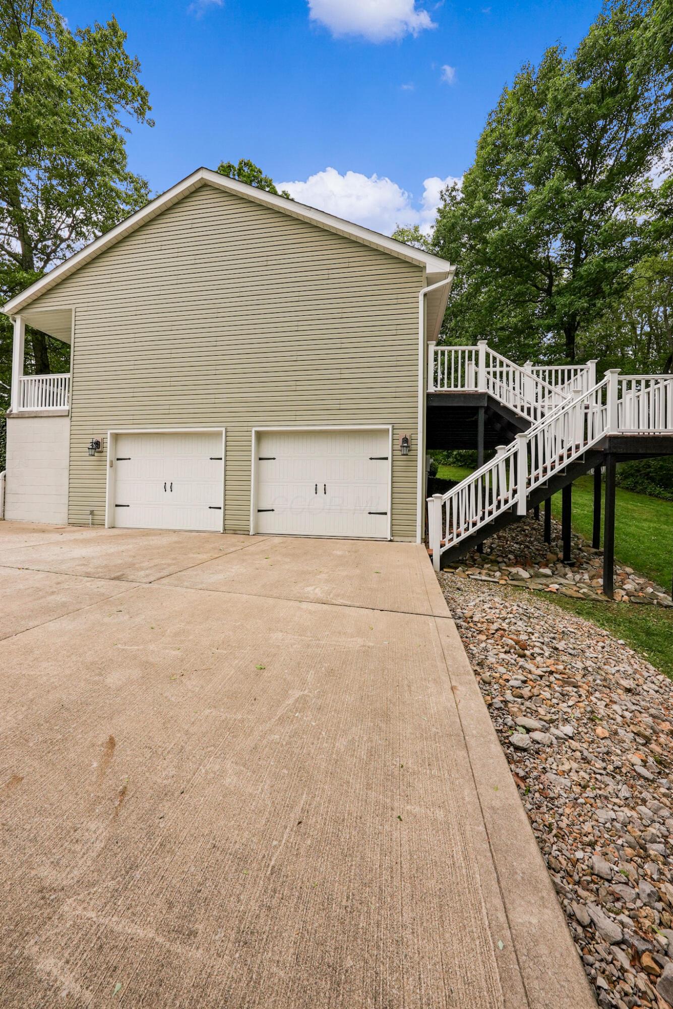 270 Trappers Hollow Road, Zanesville, Ohio image 9