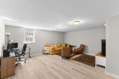 Tiny photo for 5959 Silver Charms Way B #B, New Albany, OH 43054 (MLS # 226013906)