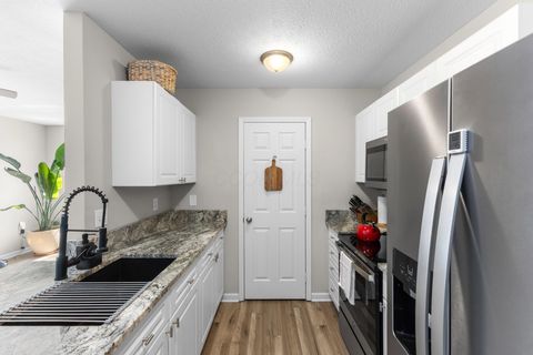 Tiny photo for 5959 Silver Charms Way B #B, New Albany, OH 43054 (MLS # 226013906)