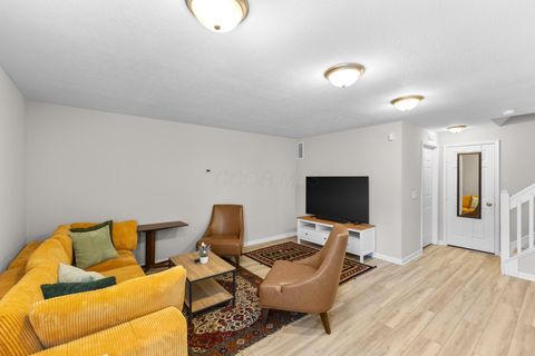 Tiny photo for 5959 Silver Charms Way B #B, New Albany, OH 43054 (MLS # 226013906)