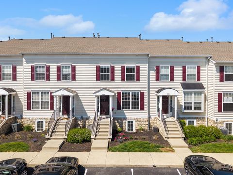 Tiny photo for 5959 Silver Charms Way B #B, New Albany, OH 43054 (MLS # 226013906)