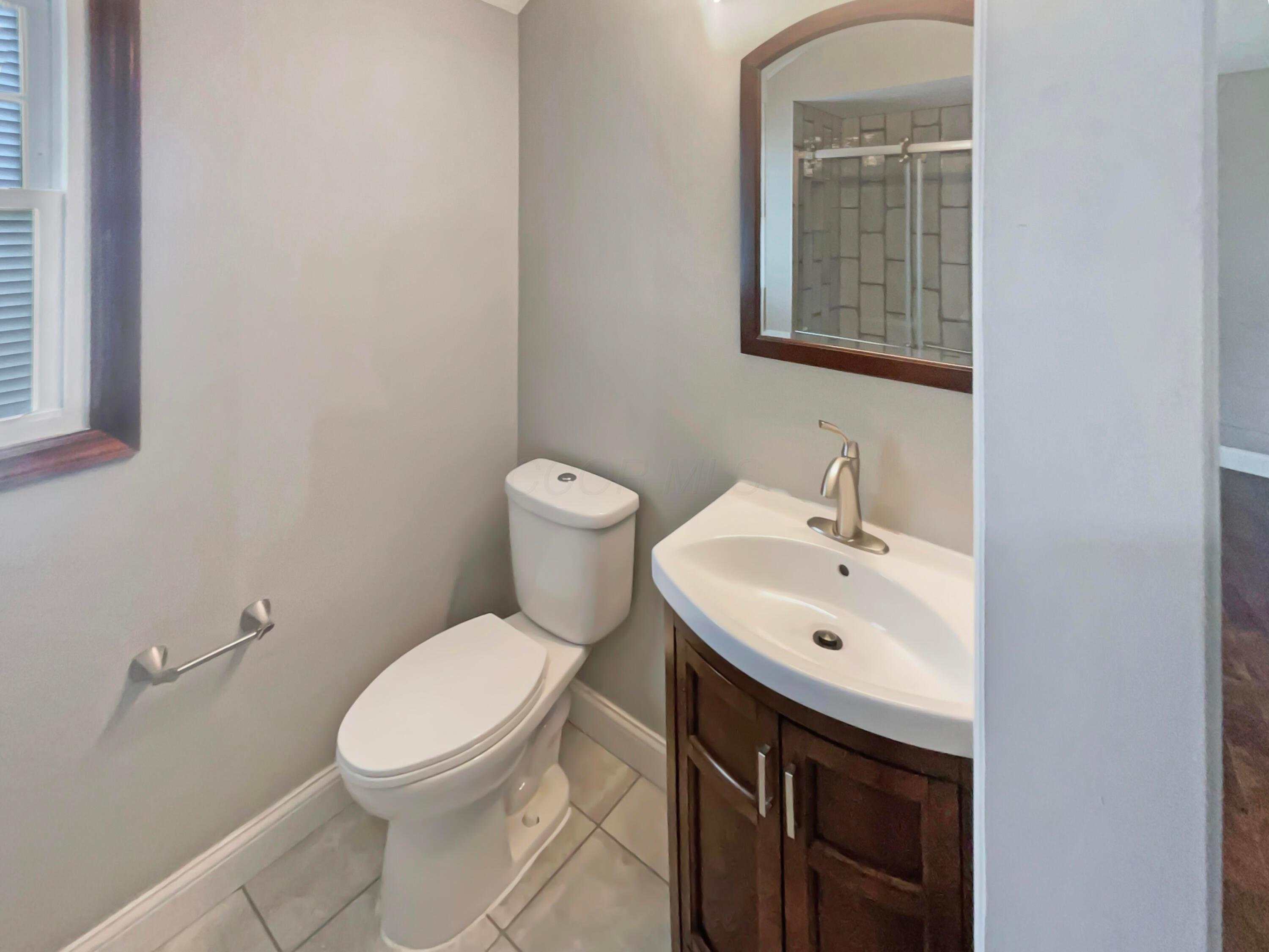 4860 Apple Grove Court, Groveport, Ohio image 19