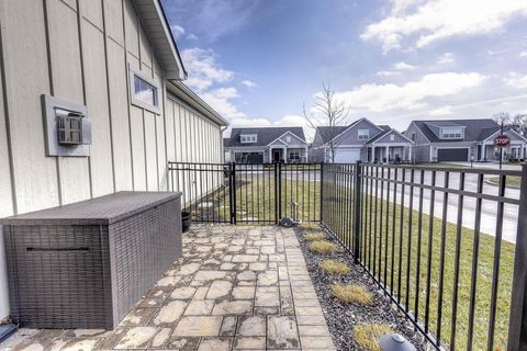 Tiny photo for 3326 Strickland Drive 1 #1, New Albany, OH 43054 (MLS # 226005112)