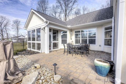 Tiny photo for 3326 Strickland Drive 1 #1, New Albany, OH 43054 (MLS # 226005112)