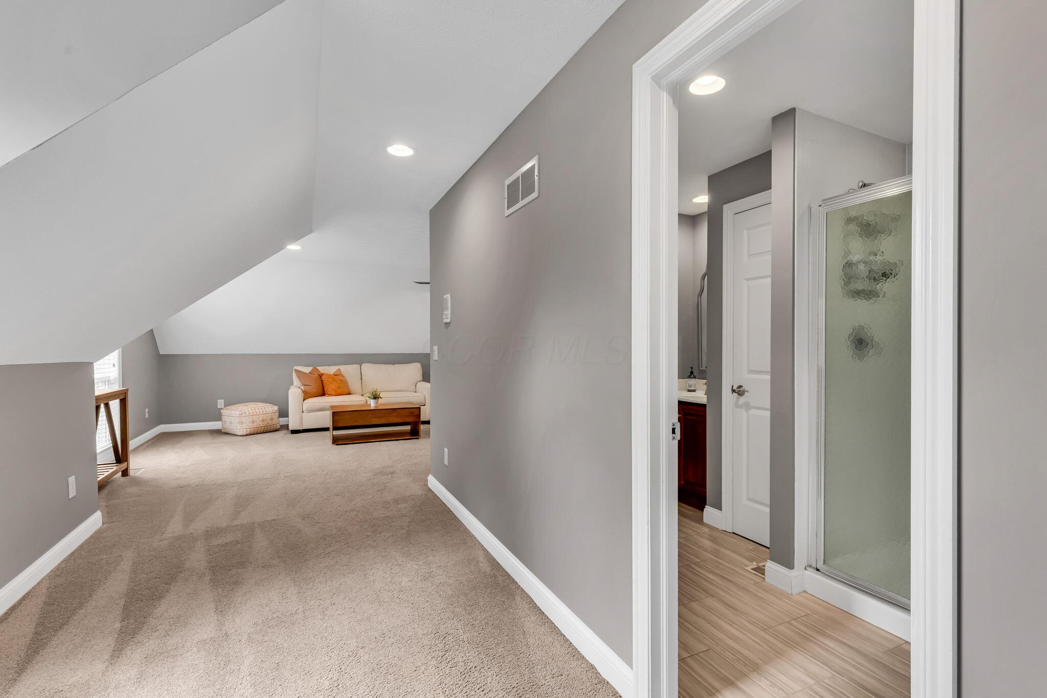 7169 Fernridge Drive, New Albany, Ohio image 32