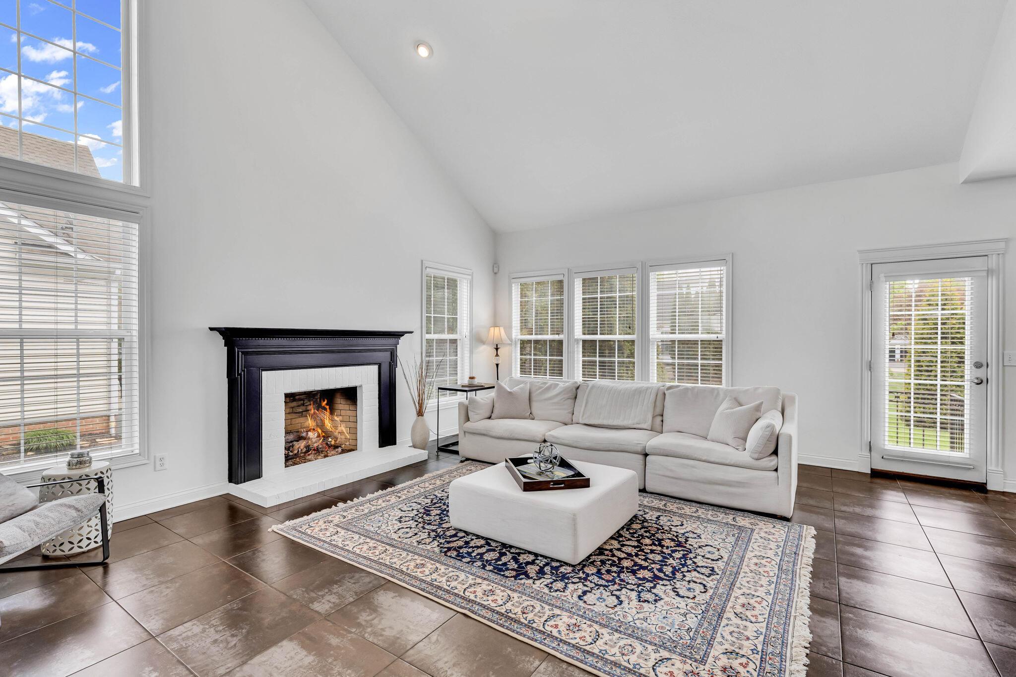 7169 Fernridge Drive, New Albany, Ohio image 3