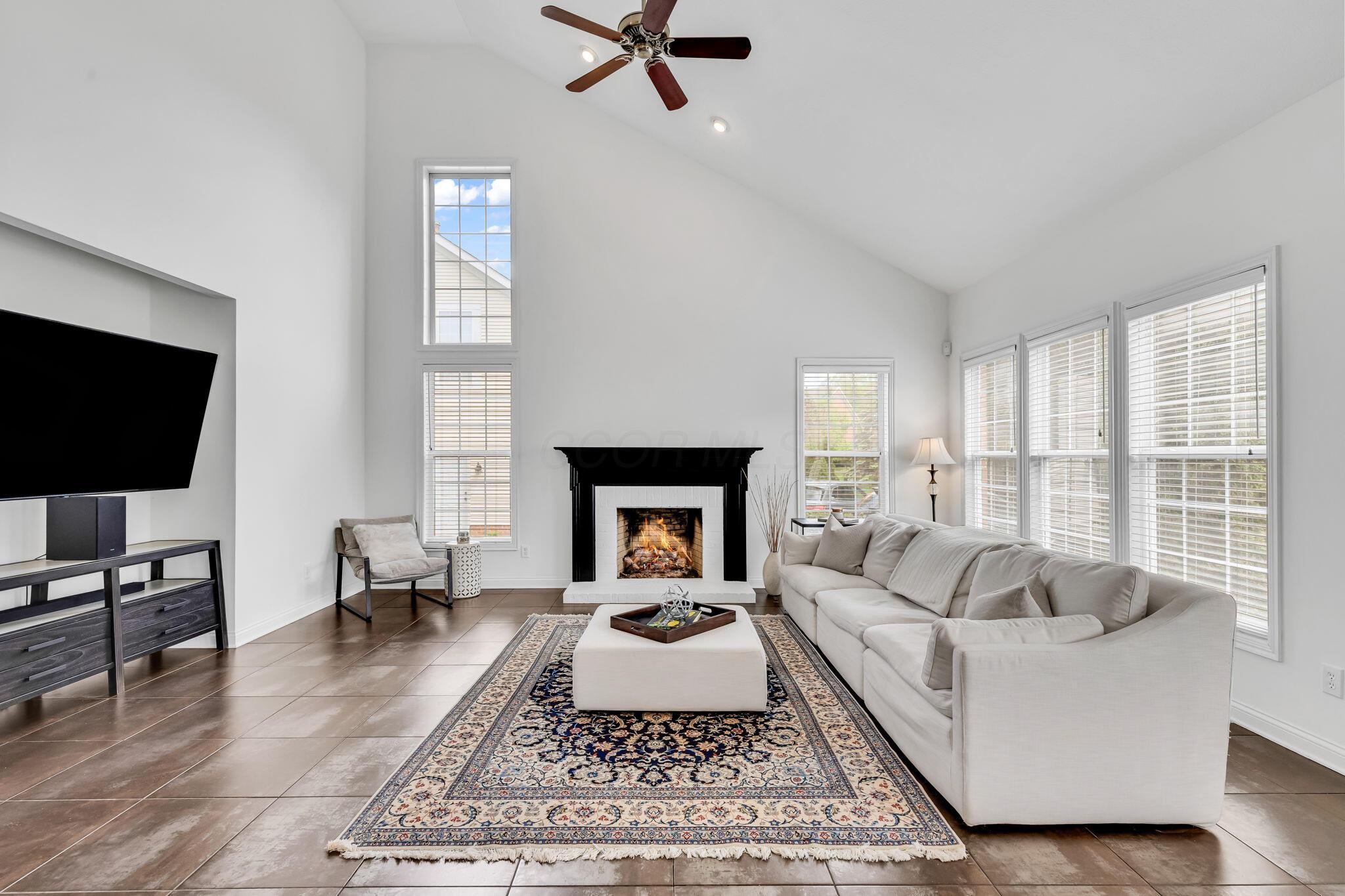 7169 Fernridge Drive, New Albany, Ohio image 2