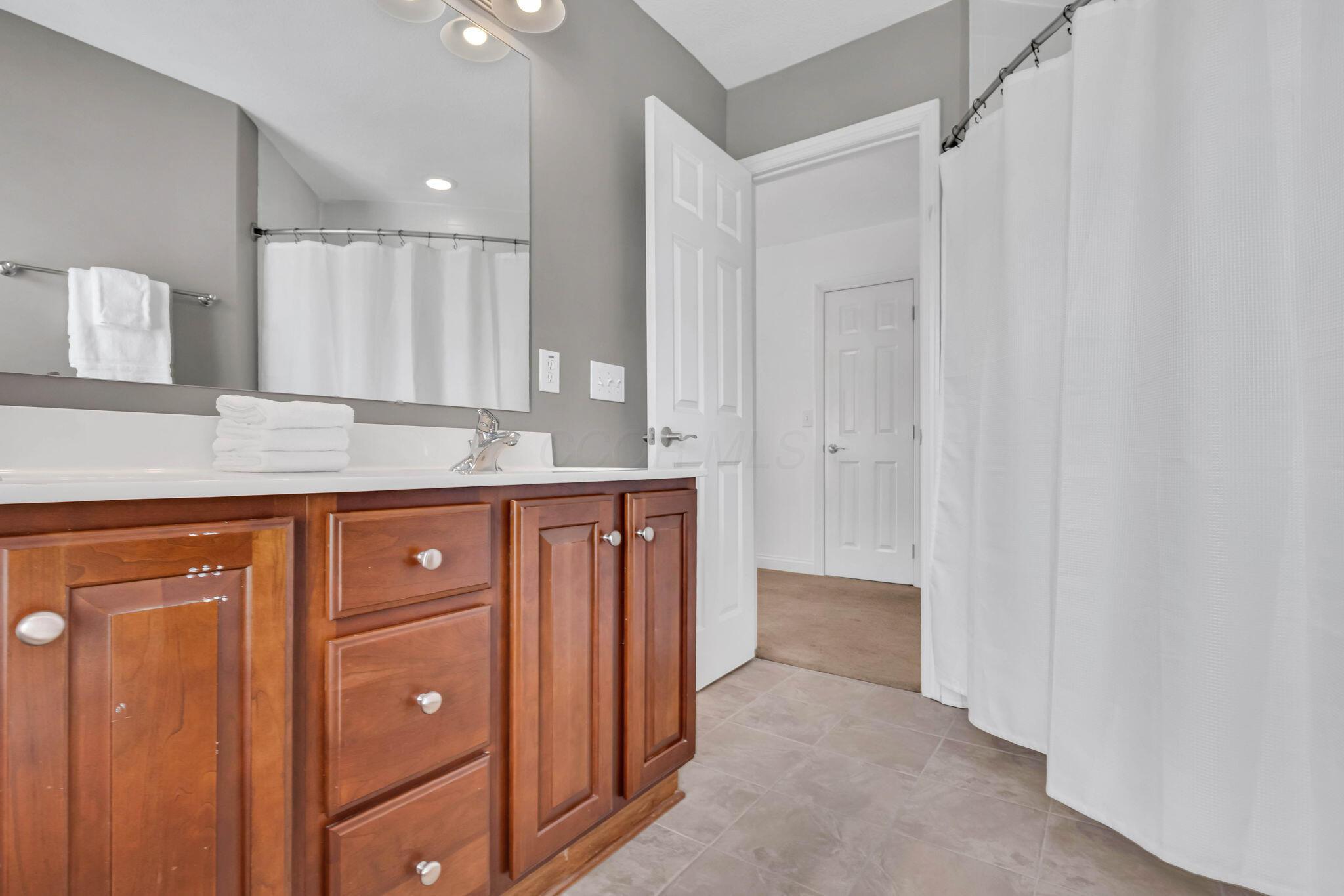 7169 Fernridge Drive, New Albany, Ohio image 28