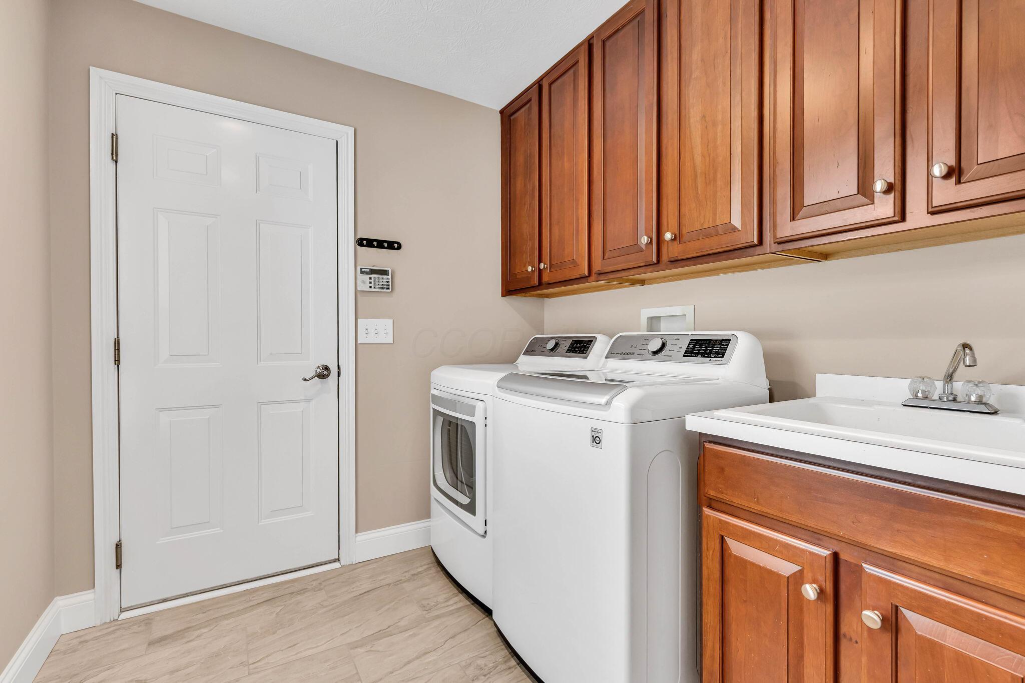 7169 Fernridge Drive, New Albany, Ohio image 18