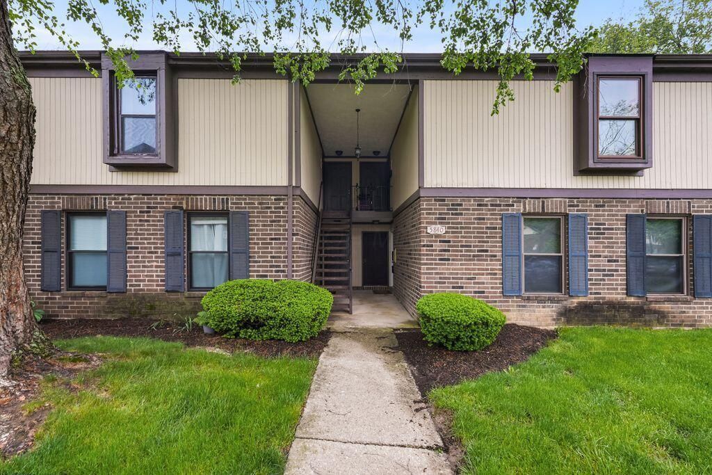 Photo of 5840 Hallridge Circle C #C, Columbus, OH 43232 (MLS # 226014681)