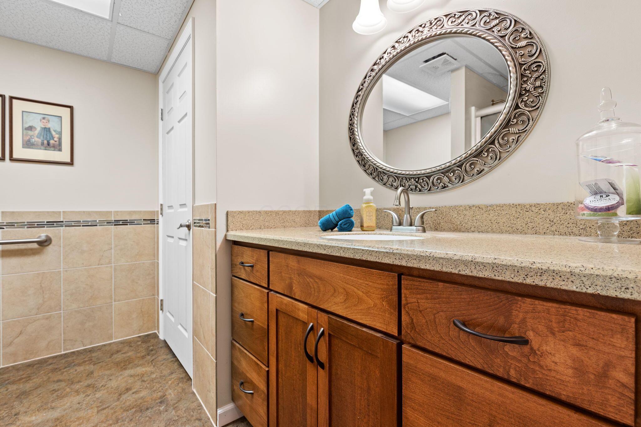 15027 King Road, Howard, Ohio image 43