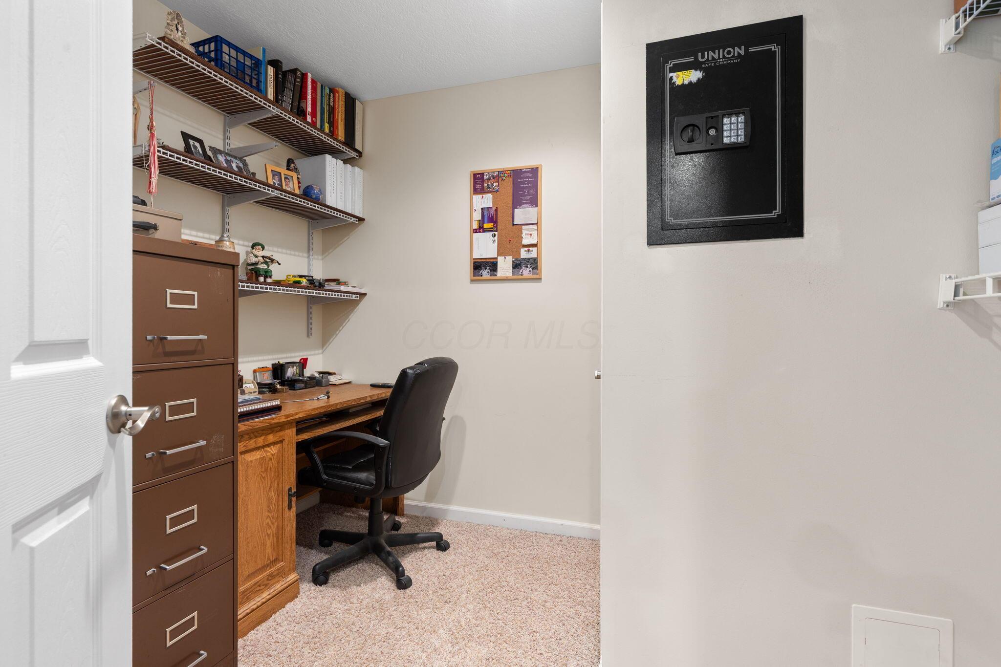 15027 King Road, Howard, Ohio image 31