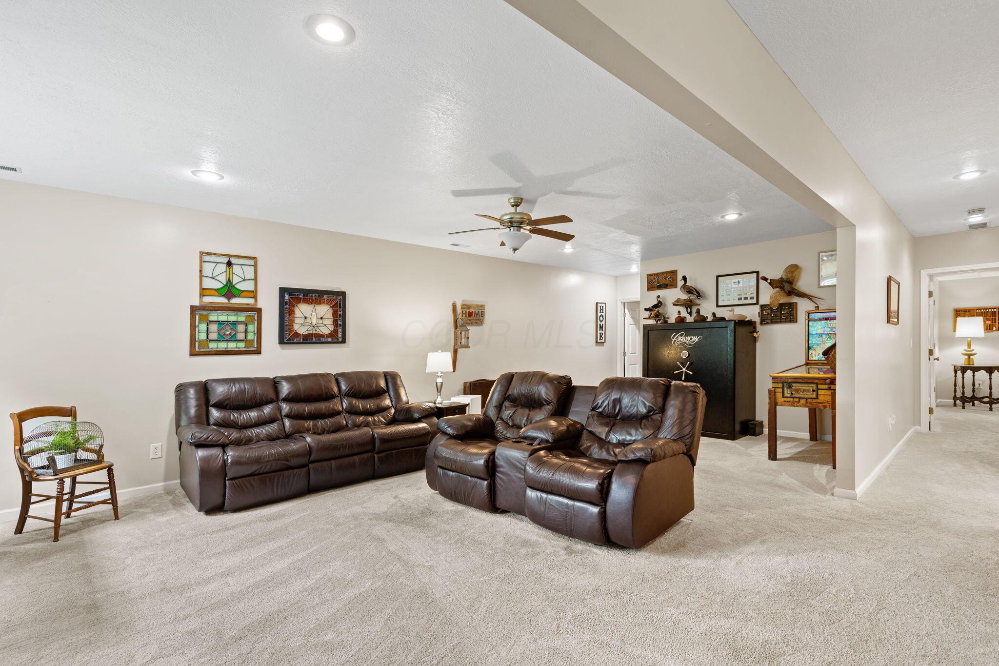 15027 King Road, Howard, Ohio image 37