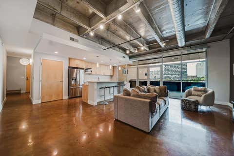Photo of 199 S 5th Street 405 #405, Columbus, OH 43215 (MLS # 226026452)