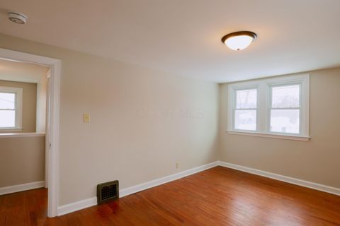 Tiny photo for 736 E Allen Street, Lancaster, OH 43130 (MLS # 226003184)