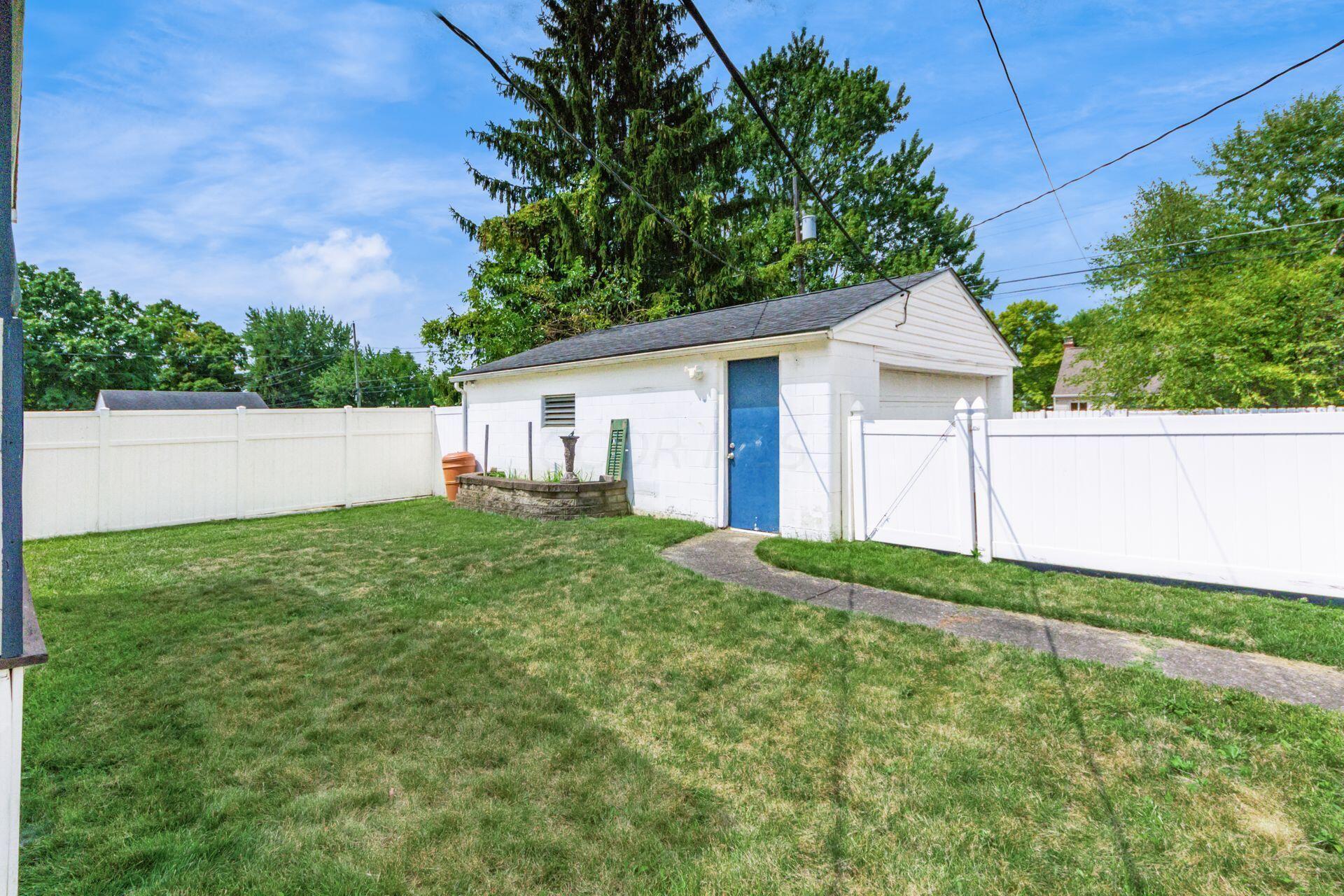 Photo 16 of 19 of 1531 Studer Avenue house