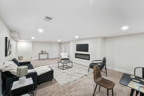 Tiny photo for 2727 Westmont Boulevard, Upper Arlington, OH 43221 (MLS # 226000421)