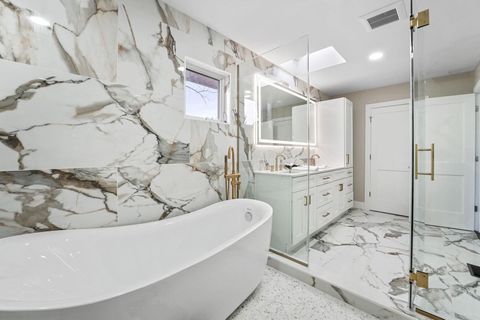 Tiny photo for 2727 Westmont Boulevard, Upper Arlington, OH 43221 (MLS # 226000421)