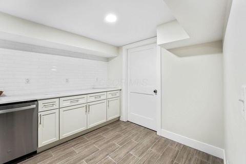 Tiny photo for 2727 Westmont Boulevard, Upper Arlington, OH 43221 (MLS # 226000421)