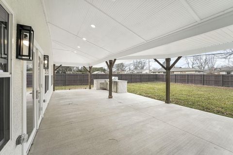 Tiny photo for 2727 Westmont Boulevard, Upper Arlington, OH 43221 (MLS # 226000421)