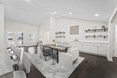 Tiny photo for 2727 Westmont Boulevard, Upper Arlington, OH 43221 (MLS # 226000421)