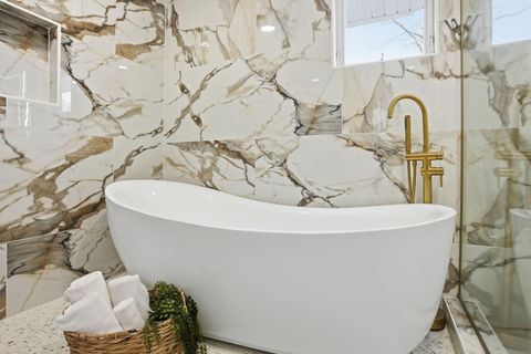 Tiny photo for 2727 Westmont Boulevard, Upper Arlington, OH 43221 (MLS # 226000421)