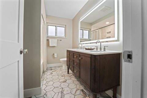 Tiny photo for 2727 Westmont Boulevard, Upper Arlington, OH 43221 (MLS # 226000421)