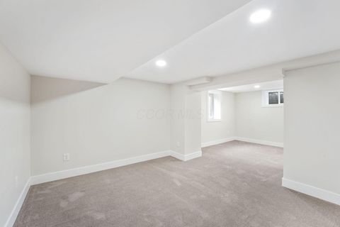 Tiny photo for 2727 Westmont Boulevard, Upper Arlington, OH 43221 (MLS # 226000421)