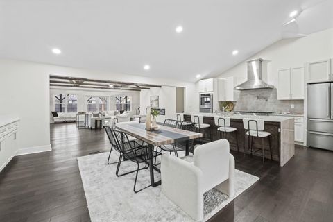 Tiny photo for 2727 Westmont Boulevard, Upper Arlington, OH 43221 (MLS # 226000421)