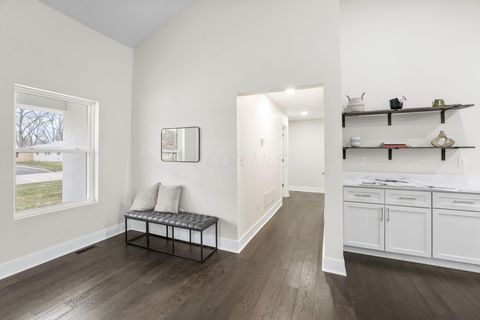 Tiny photo for 2727 Westmont Boulevard, Upper Arlington, OH 43221 (MLS # 226000421)