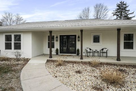 Tiny photo for 2727 Westmont Boulevard, Upper Arlington, OH 43221 (MLS # 226000421)